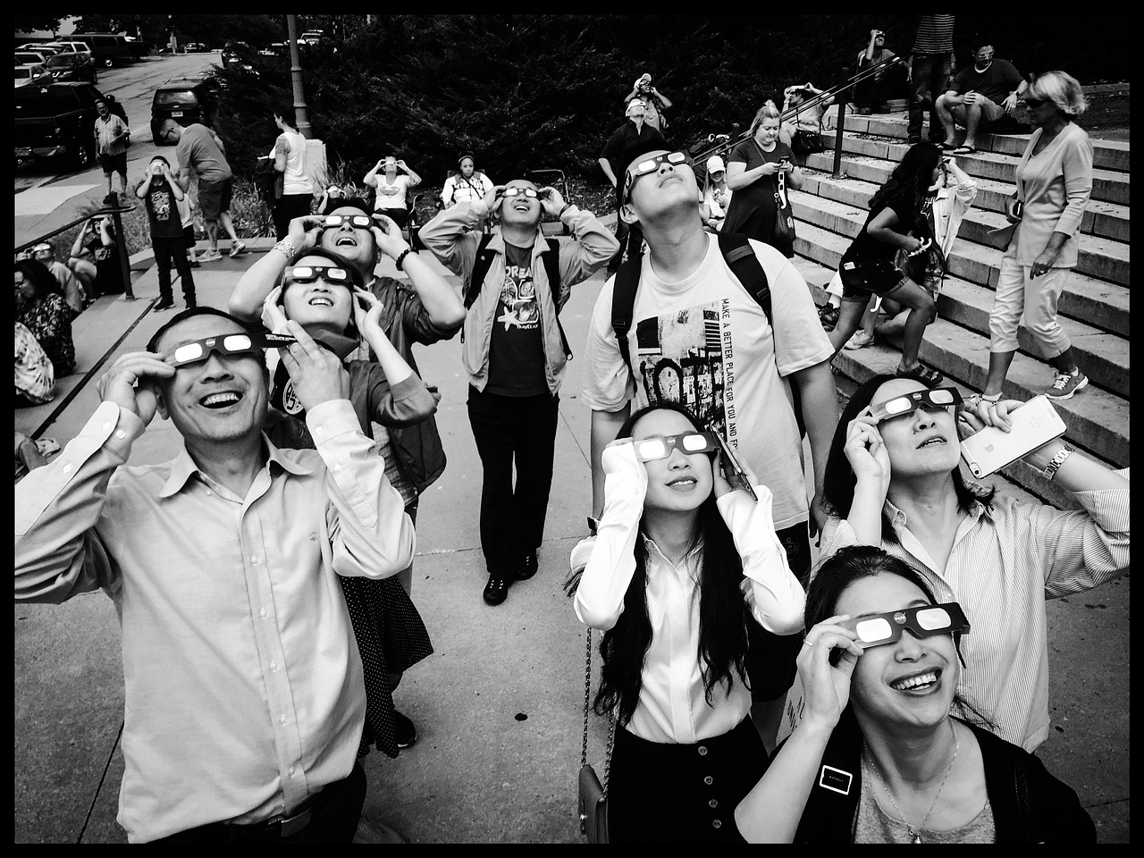 Gafas para el eclipse solar: la ONCE reparte dos millones de forma gratuita